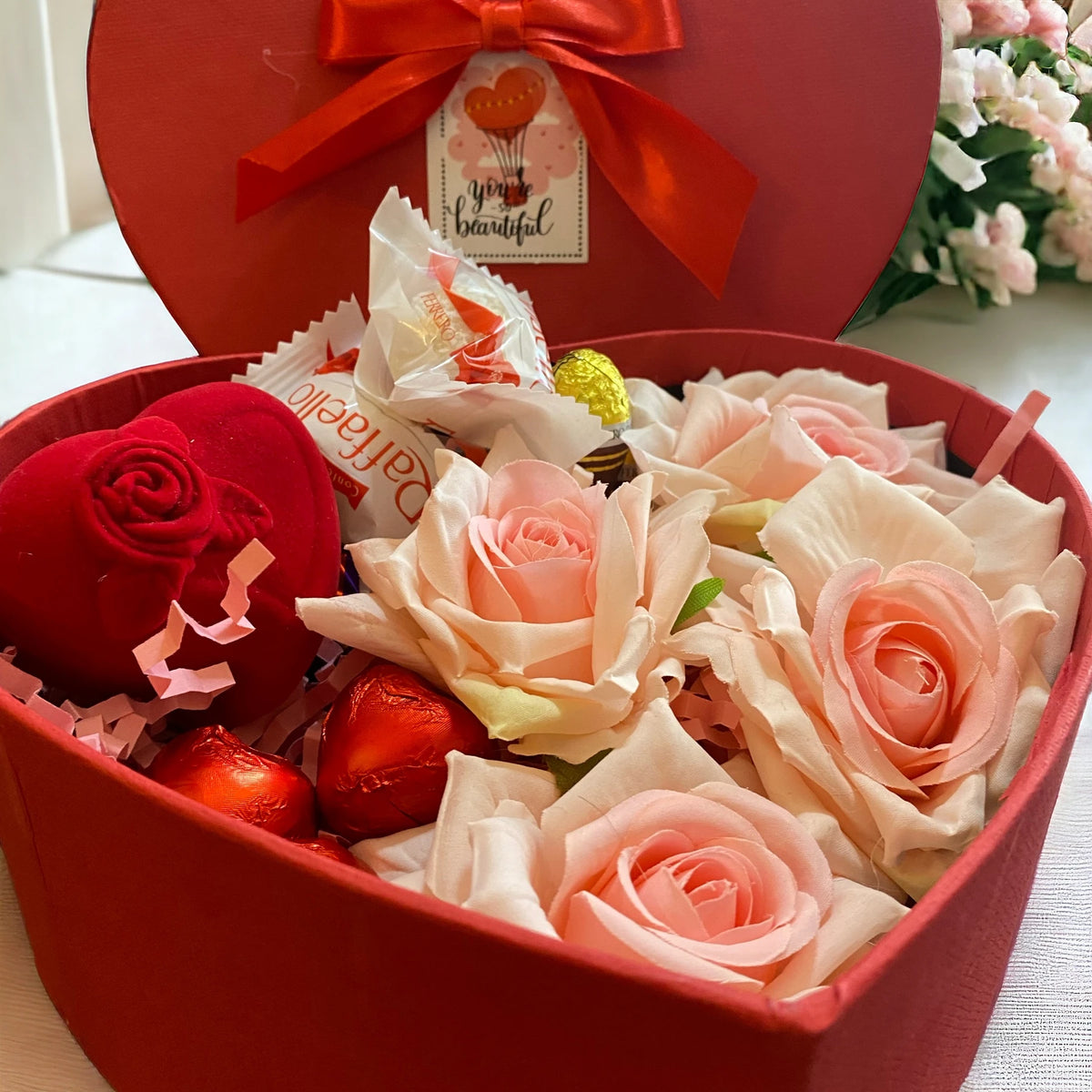 Midi Red Heart Love Box